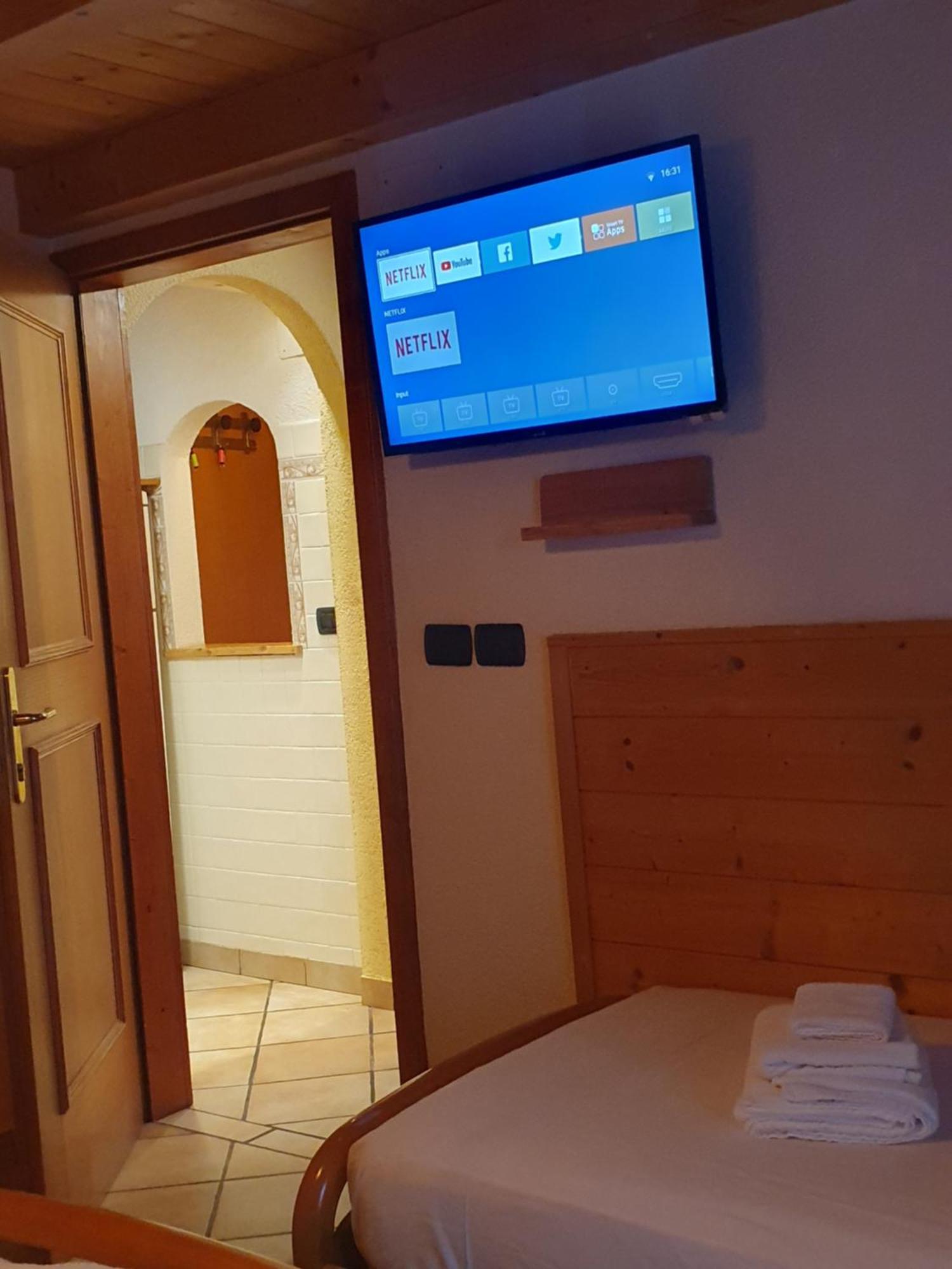 Casa Claudio-Appartamenti In Centro Campitello di Fassa Exteriér fotografie
